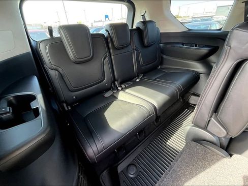 New 2026 Nissan Armada SV image 42