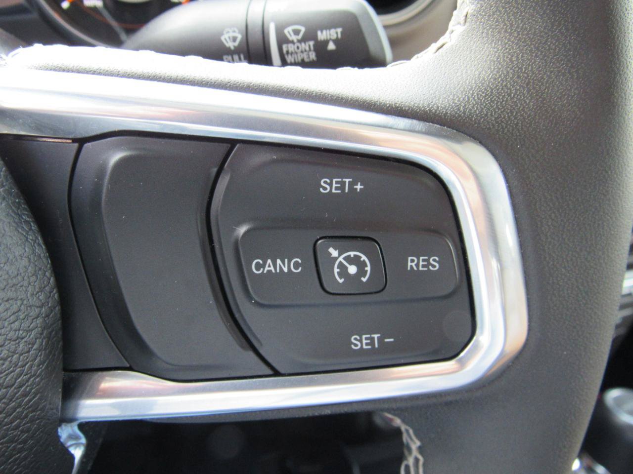 Used 2023 Jeep Gladiator Rubicon w/ Cold Weather Group AWD/4WD image 27