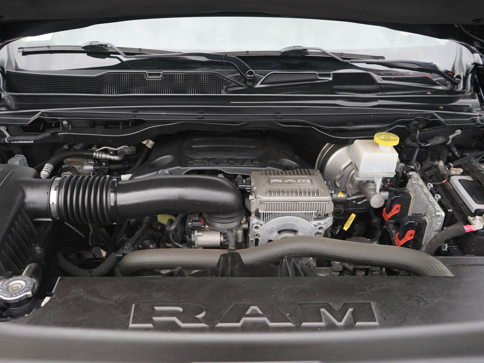 Used 2021 RAM 1500 Laramie AWD/4WD image 32