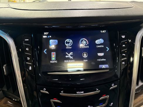 Used 2019 Cadillac Escalade Premium Luxury image 23