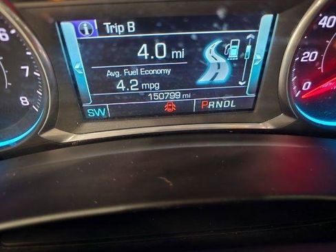 Used 2018 Chevrolet Equinox LT w/ Sun & Infotainment Package image 12