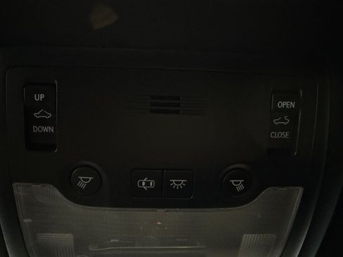 Used 2016 Lexus IS 200t w/ F Sport Package RWD image 35