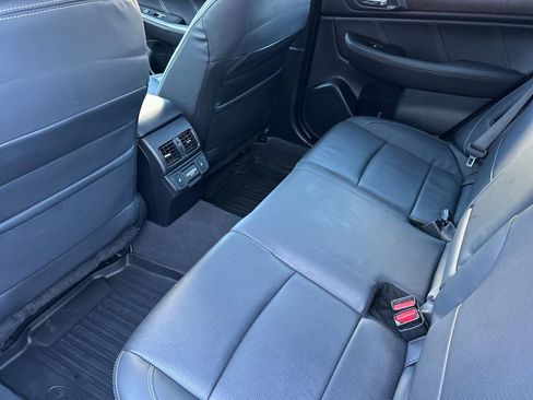 Used 2018 Subaru Outback 3.6R Limited image 12