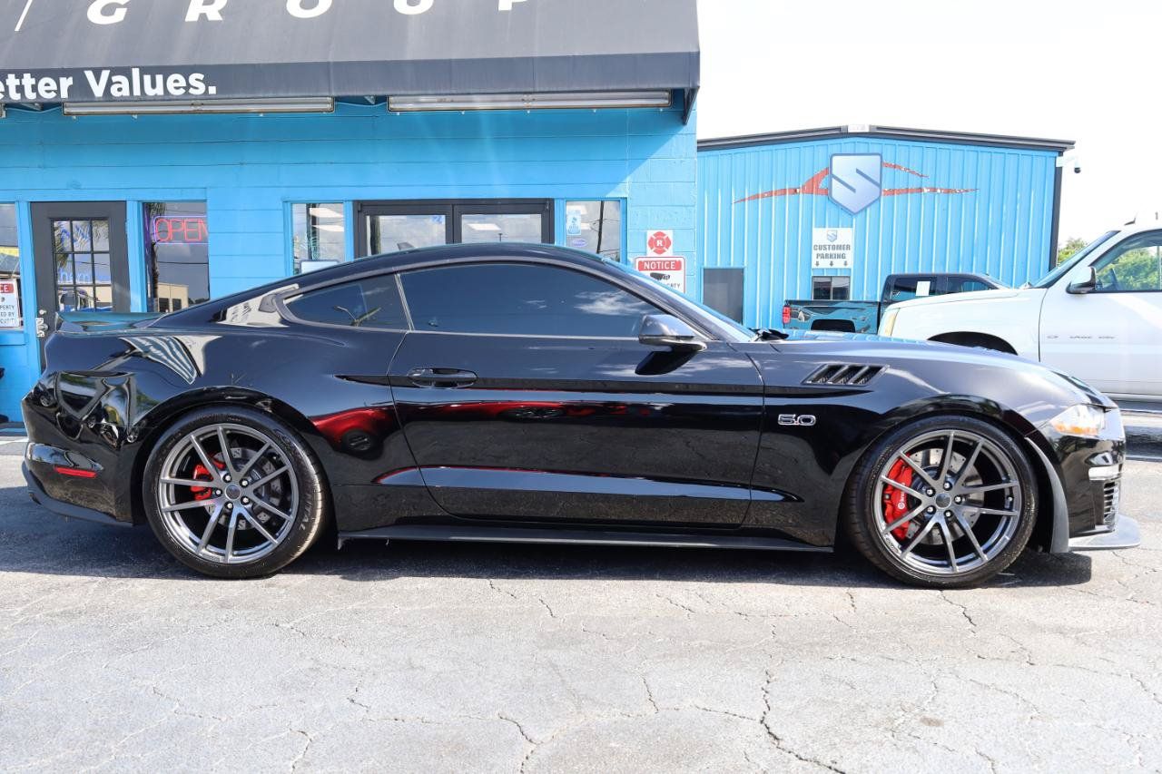 Used 2021 Ford Mustang GT Premium w/ GT Performance Package RWD image 5