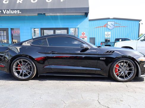 Used 2021 Ford Mustang GT Premium w/ GT Performance Package RWD image 5