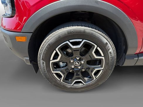 Certified 2025 Ford Bronco Sport Outer Banks w/ Outer Banks Tech Package+ AWD/4WD image 9