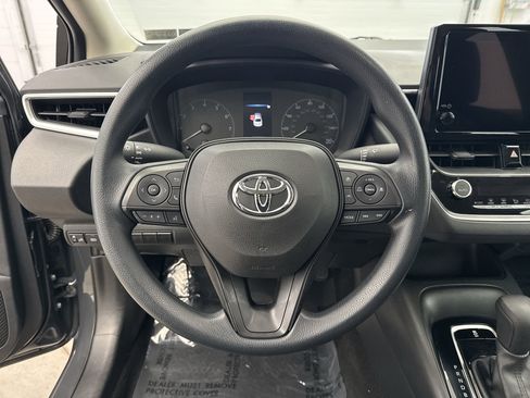 Used 2024 Toyota Corolla LE image 12