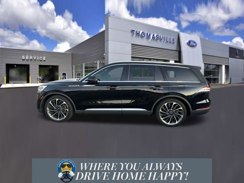 Used 2023 Lincoln Aviator Reserve w/ Equipment Group 201A image 5