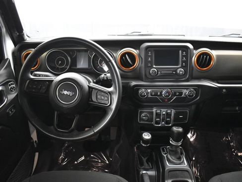 Used 2018 Jeep Wrangler Unlimited Sport S AWD/4WD image 11