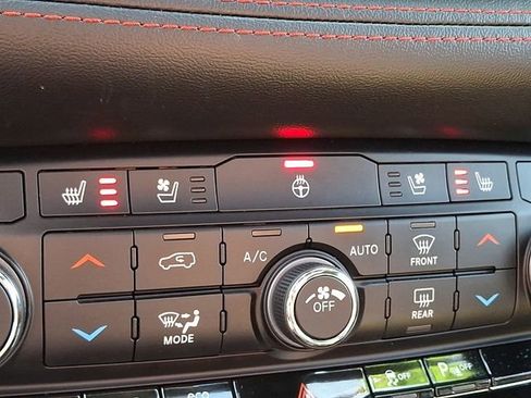 Used 2024 Dodge Durango GT AWD/4WD image 27