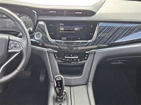 Certified 2025 Cadillac XT6 Premium Luxury image 17