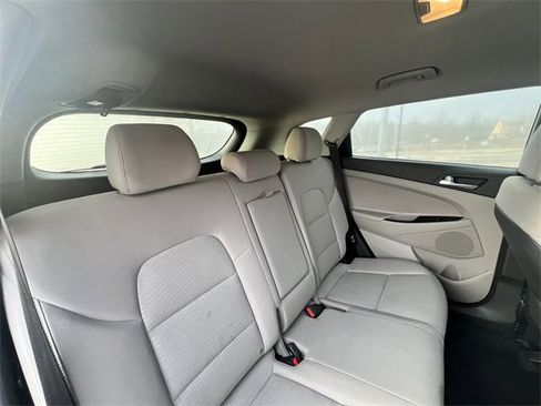 Used 2020 Hyundai Tucson SE image 28