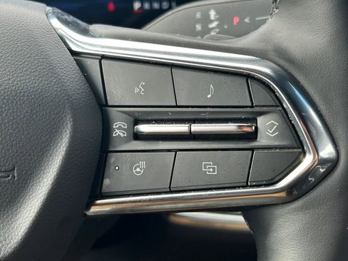Used 2025 Chevrolet Equinox LT FWD image 33