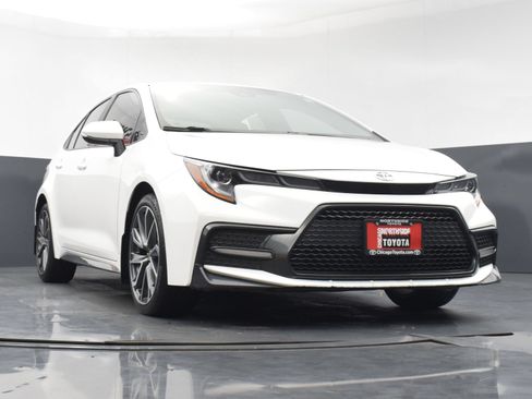 Used 2021 Toyota Corolla SE FWD image 28