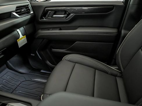 New 2026 GMC Yukon Elevation w/ Elevation Premium Package AWD/4WD image 19