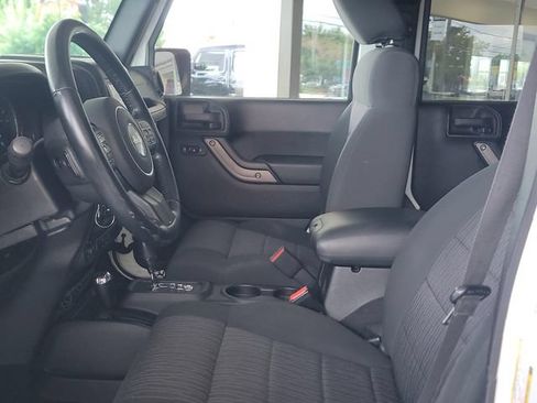 Used 2012 Jeep Wrangler Unlimited Sport AWD/4WD image 11