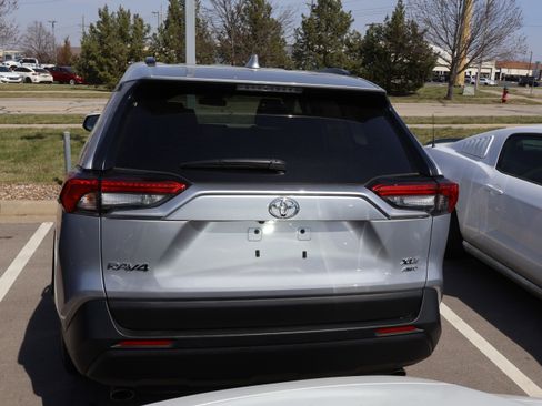 Used 2025 Toyota RAV4 XLE image 48