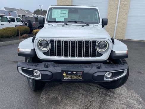 New 2026 Jeep Wrangler Sahara image 4