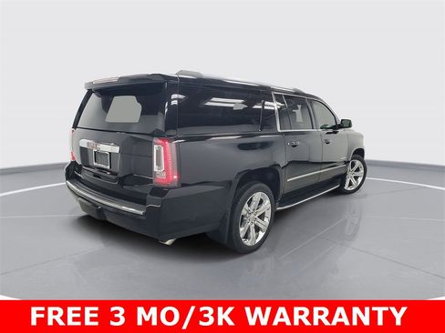 Used 2017 GMC Yukon XL Denali image 3