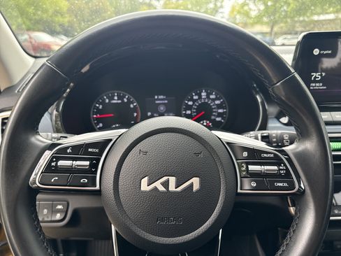 Used 2022 Kia Seltos Nightfall Edition image 24