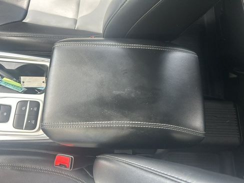 Used 2023 Ford Explorer XLT w/ Equipment Group 202A RWD image 21