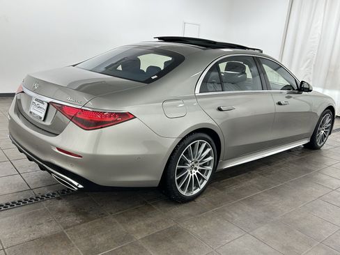 Used 2022 Mercedes-Benz S 580 4MATIC Sedan image 5