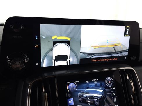 Used 2024 Lexus LX 600 F Sport image 31