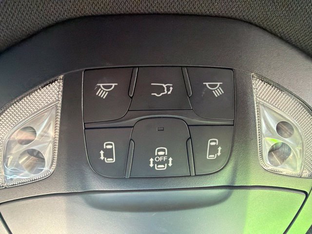 Used 2026 Chrysler Pacifica Select FWD image 30
