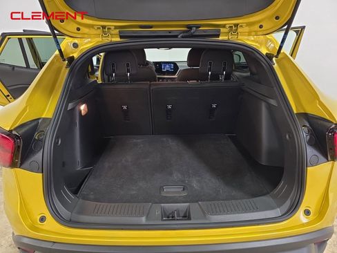 Used 2025 Chevrolet Trax RS image 9