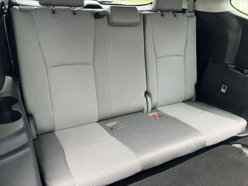 Certified 2020 Toyota Highlander LE FWD image 29