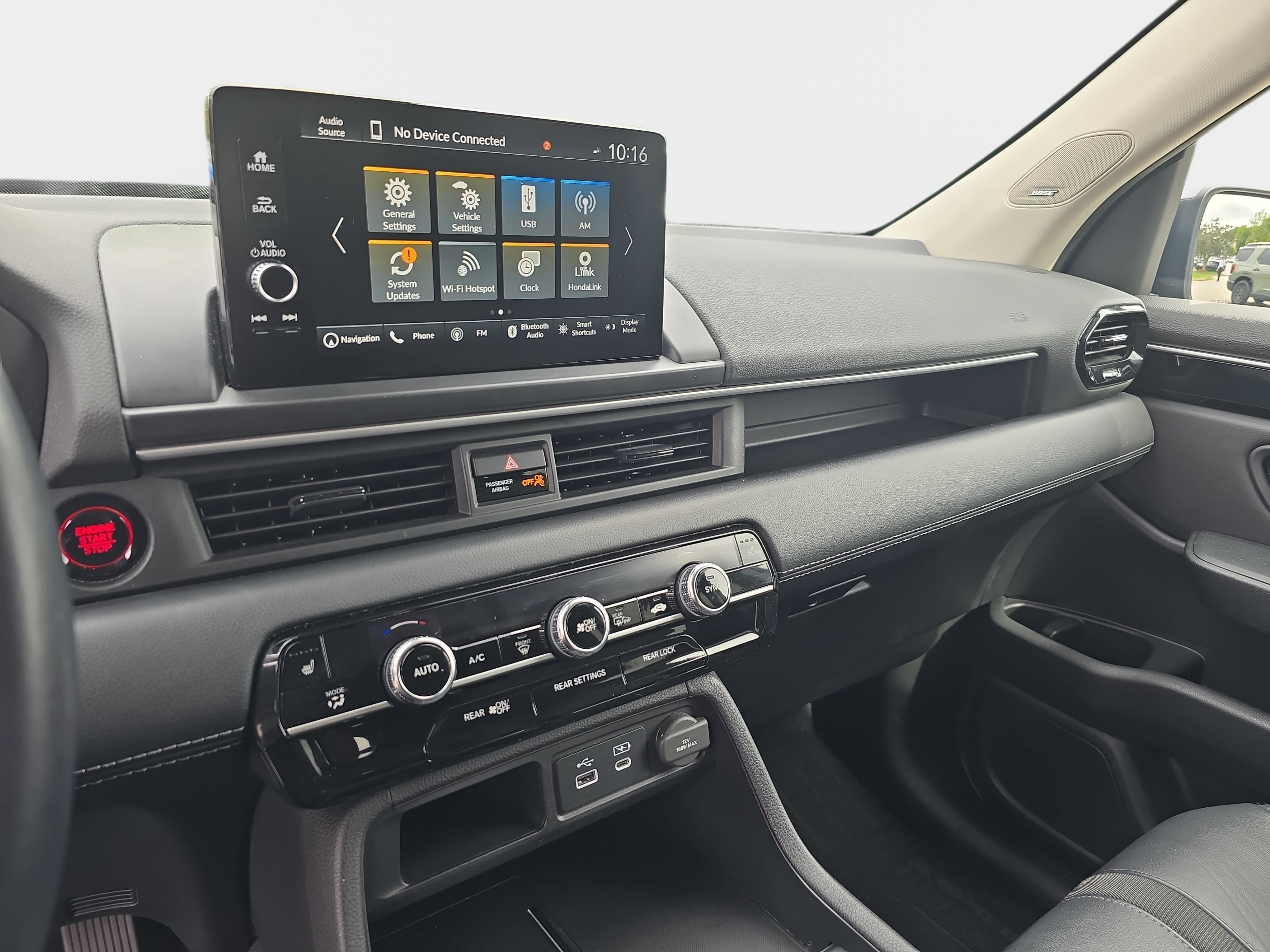 Used 2024 Honda Pilot Touring image 22
