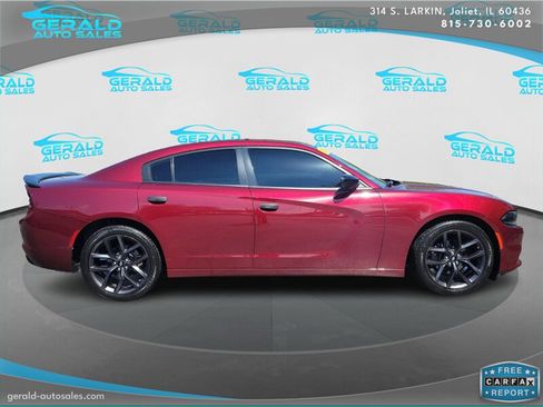 Used 2019 Dodge Charger SXT w/ Blacktop Package RWD image 5