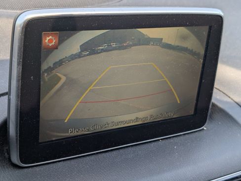 Used 2014 MAZDA MAZDA3 s Touring FWD image 9