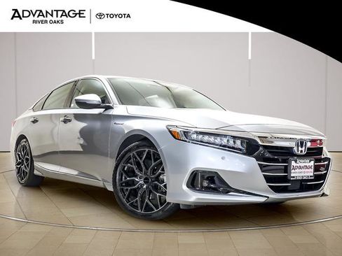 Used 2021 Honda Accord Touring image 2