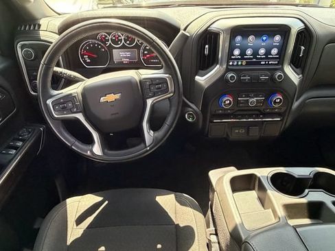 Used 2022 Chevrolet Silverado 1500 LT RWD image 16