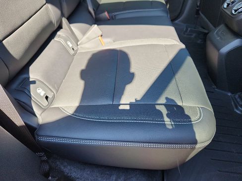 Used 2025 Chevrolet Blazer EV LT image 31