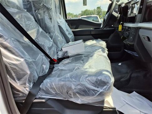 New 2025 Ford F550 4x4 Regular Cab Super Duty w/ XL Chrome Package image 8