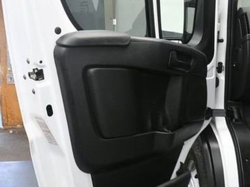 Used 2023 RAM ProMaster 2500 FWD image 9