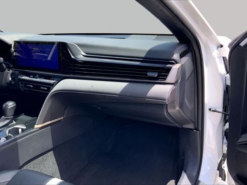 Used 2025 Toyota Camry SE w/ Multimedia Upgrade Package FWD image 18