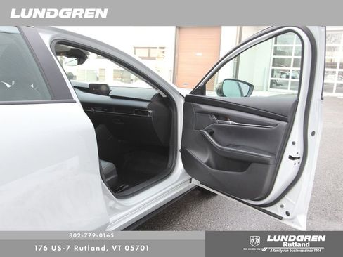 Used 2024 MAZDA MAZDA3 s image 8