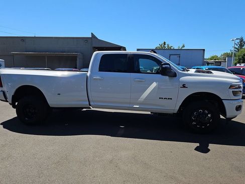 New 2026 RAM 3500 Laramie w/ Night Edition AWD/4WD image 8