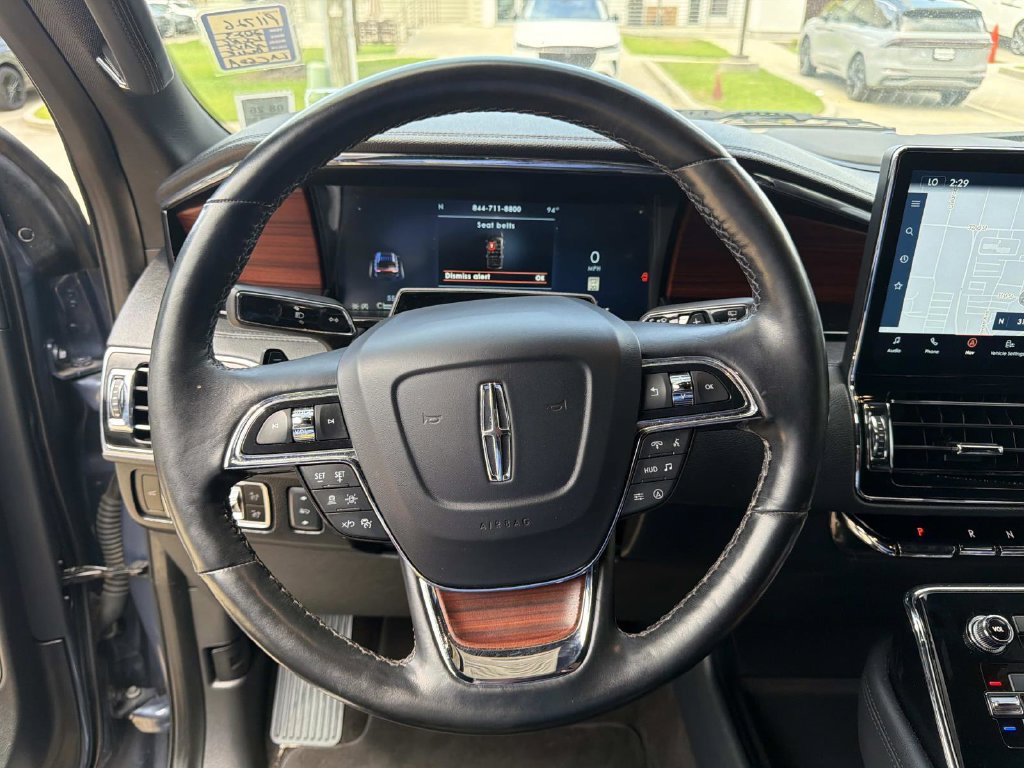Used 2023 Lincoln Navigator L Reserve AWD/4WD image 23