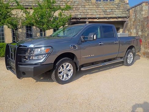 Used 2016 Nissan Titan SV AWD/4WD image 6