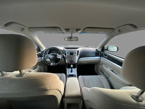 Used 2014 Subaru Outback 2.5i Premium image 19