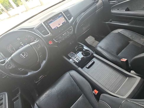 Used 2017 Honda Pilot Elite image 23