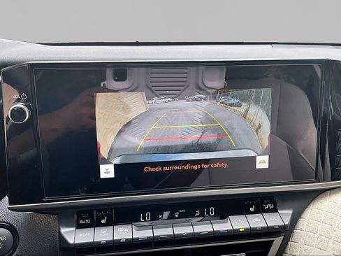 Used 2026 Toyota Camry XLE FWD image 27