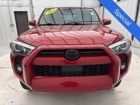 Used 2022 Toyota 4Runner SR5 Premium w/ Moonroof Package image 23