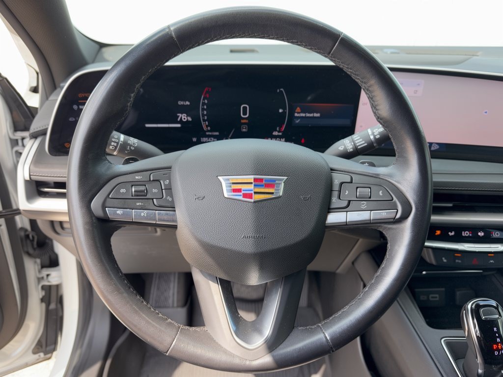 Certified 2024 Cadillac XT4 Luxury w/ Cold Weather Package AWD/4WD image 10