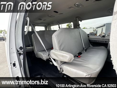 Used 2011 Ford E-350 and Econoline 350 XLT image 9