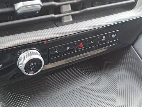 Used 2025 Ford Explorer ST-Line image 16